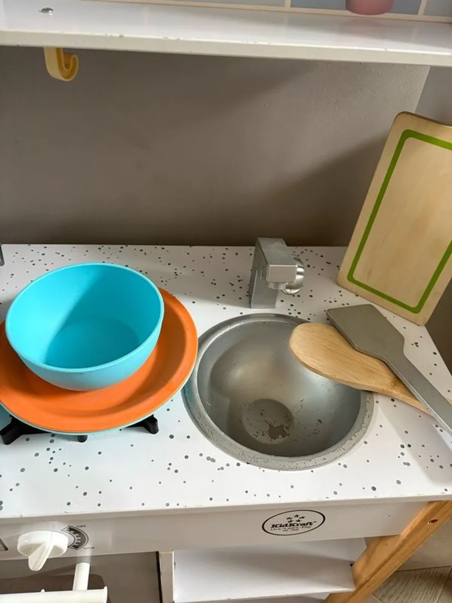 Toy Kitchen - Image 2