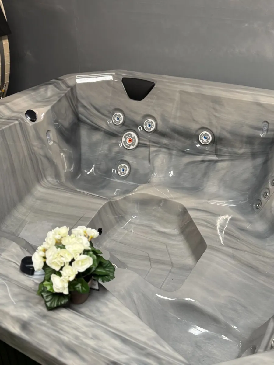 Cherry Hot Tub - Image 2