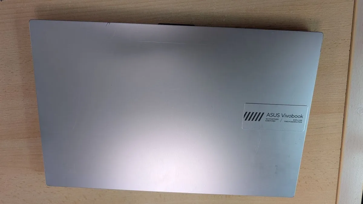 Asus VivoBook Go 15 - Image 1