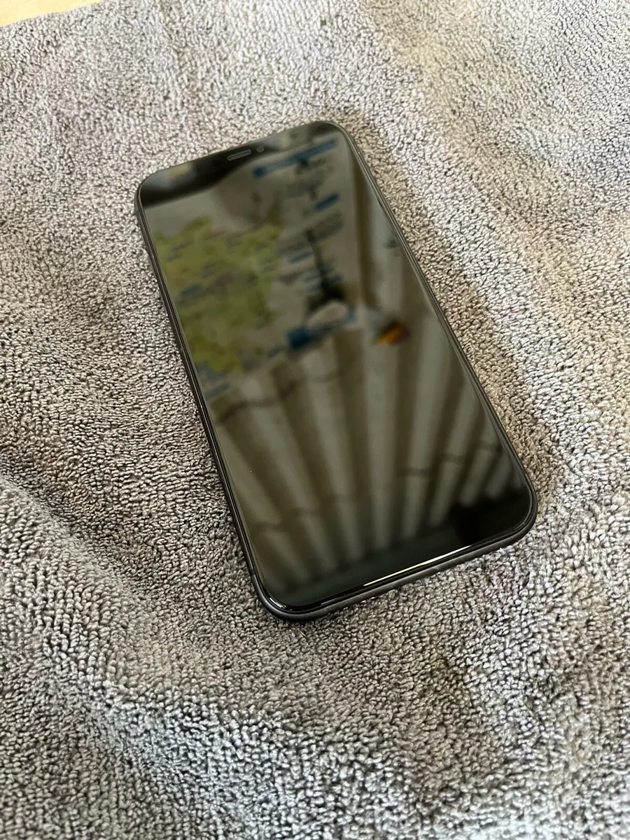 iPhone 11 - Image 3
