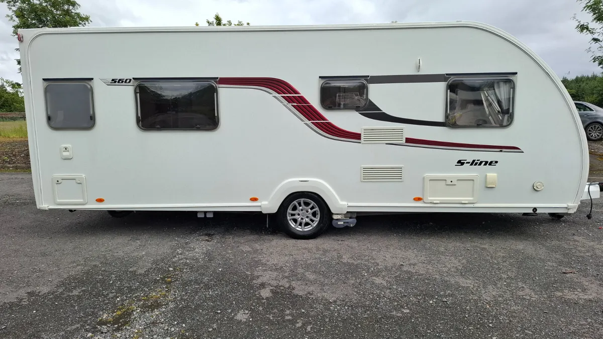 Swift Challenger S Line 4 berth island bed carsvan - Image 3