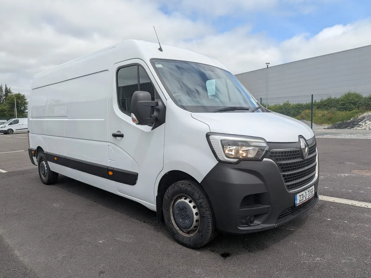 Renault Master 2023 - Image 1