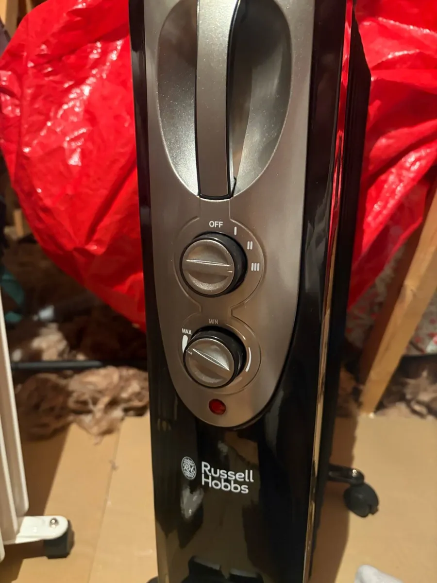 Russell Hobbs 9 fin oil filled radiator - Image 3