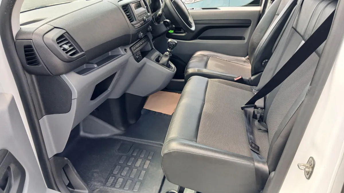 212 PEUGEOT EXPERT WITH EXTRAS - Image 3
