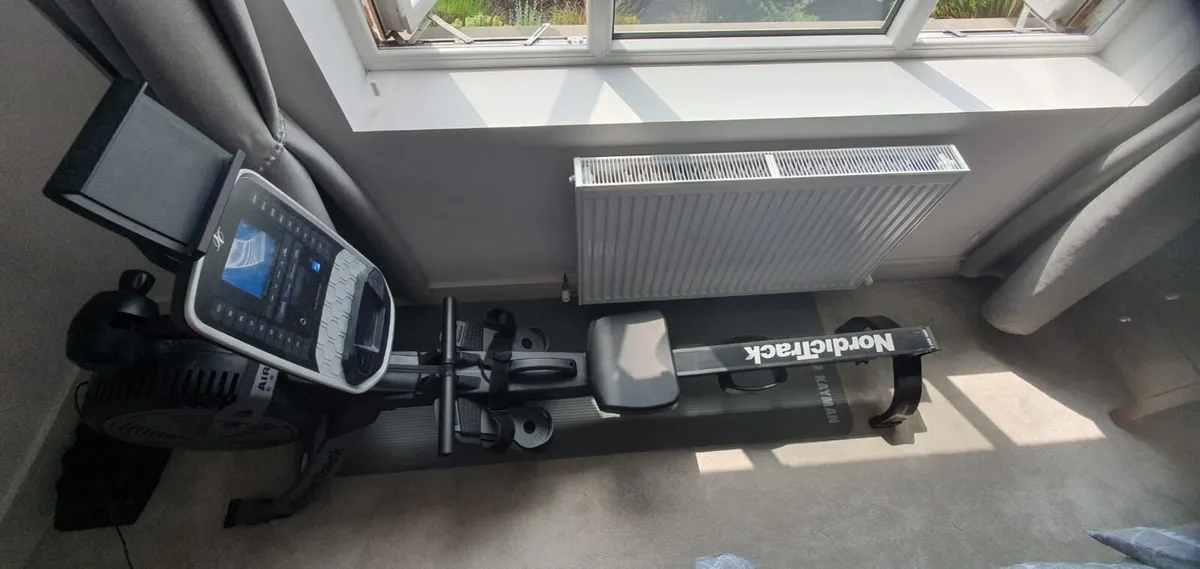 NordicTrack RW850 Foldable Rowing Machine / Rower - Image 3
