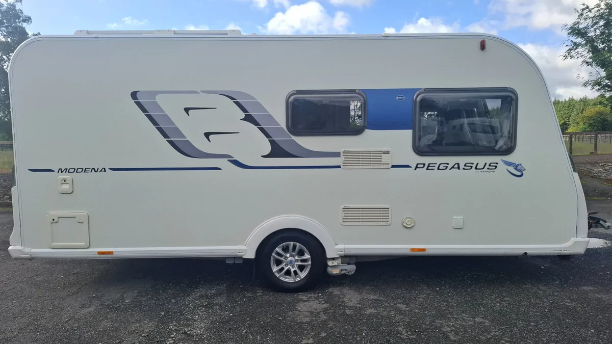 Bailey Pegasus  GT70 Modena Island Bed - Image 1