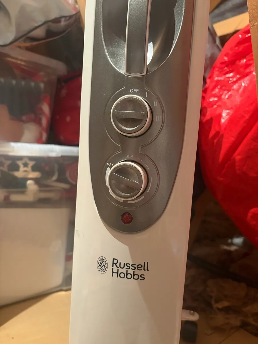 Russell Hobbs 9 fin oil filled radiator - Image 3