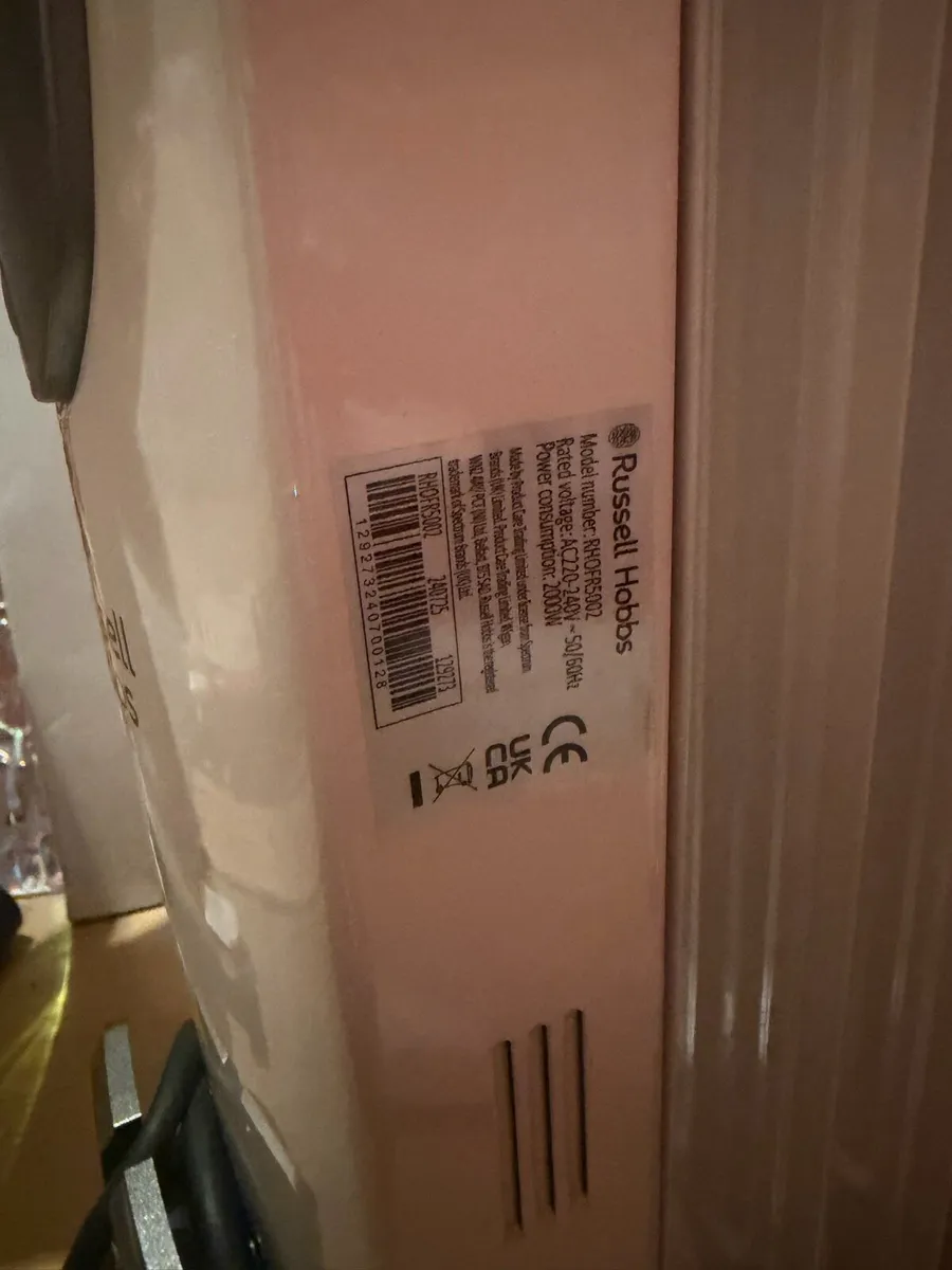 Russell Hobbs 9 fin oil filled radiator - Image 2