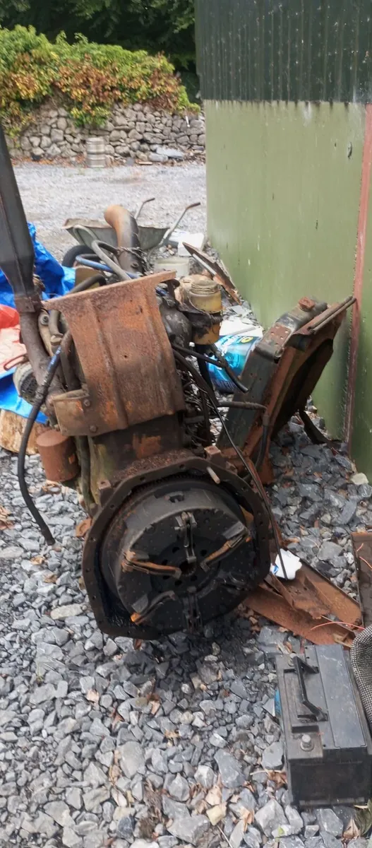 Parts for a fiat 880 4 wheel drive tractor - Image 2