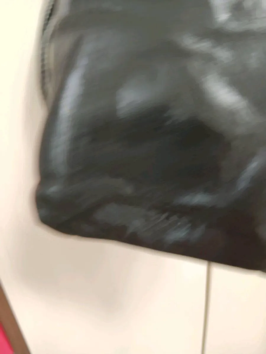 HUGO BOSS MANS SHOULDER BAG - Image 3