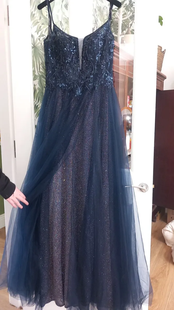 Navy Debs dress - Image 4