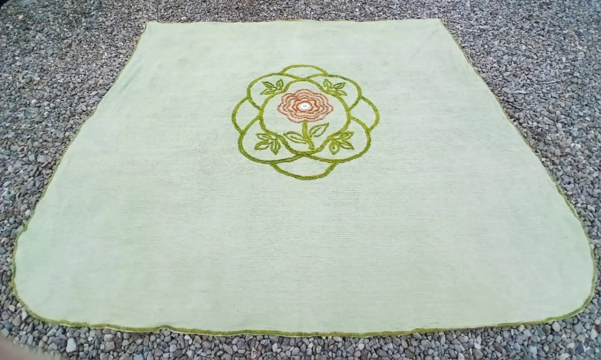 Vintage XL Bed Spread - Image 1