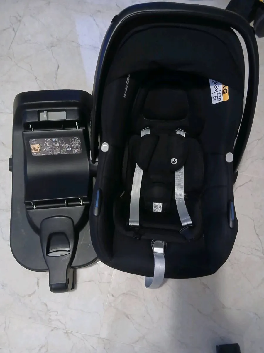 Maxi cosi infant carseat - Image 1