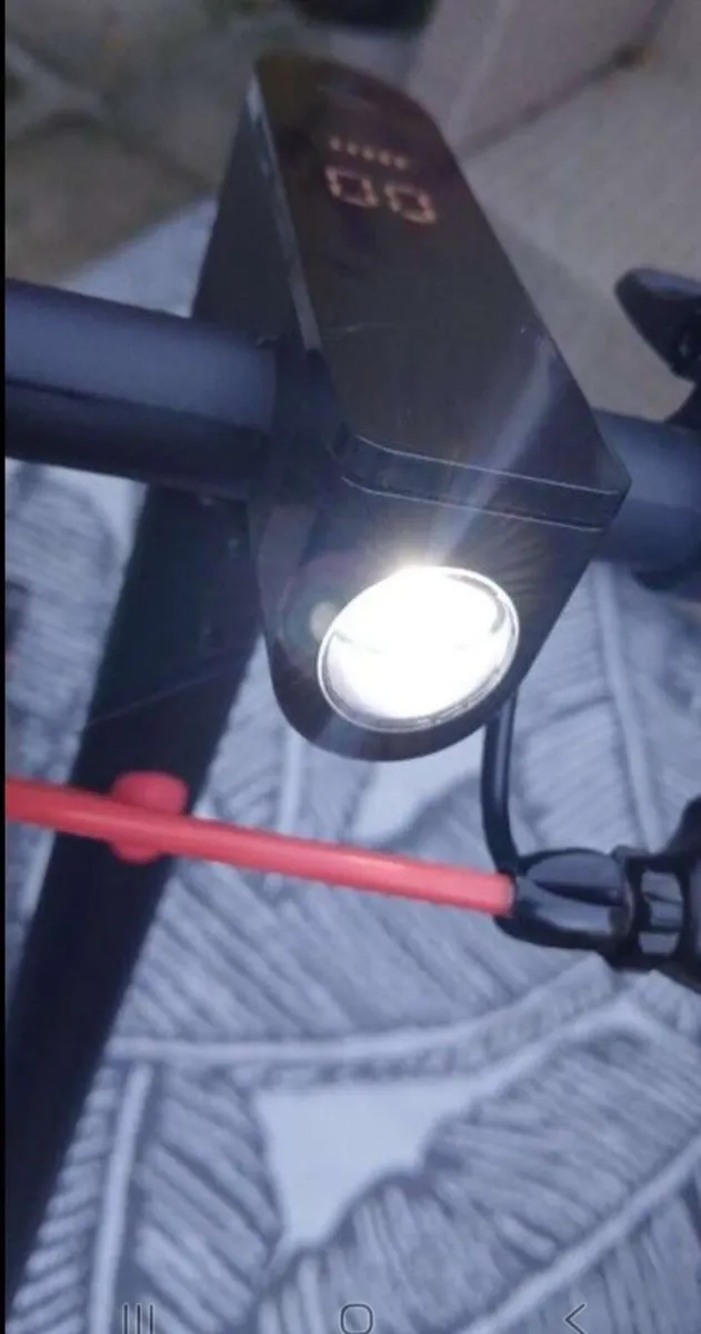Electric scooter - Image 4