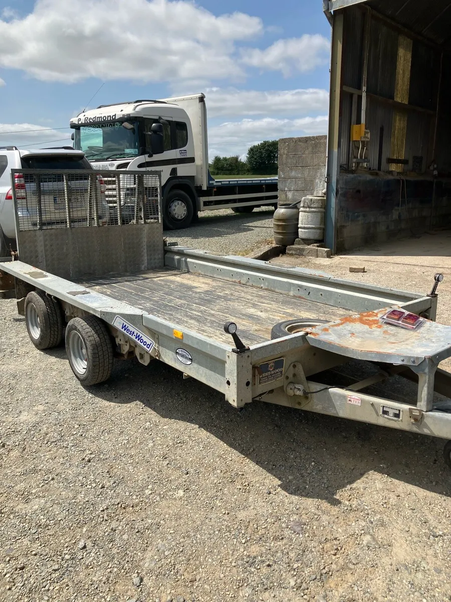 Trailers - Image 1