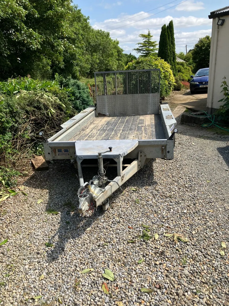 Trailers - Image 4