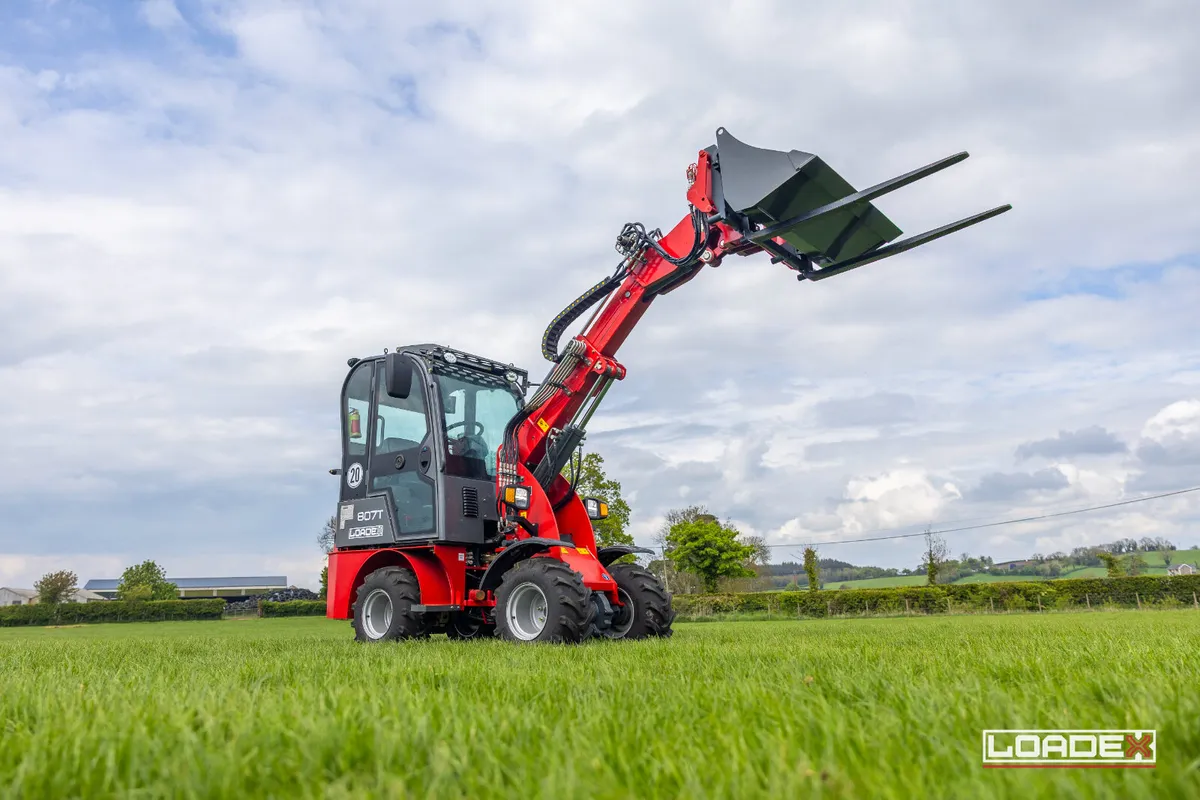 Loadex 807T+ Telescopic Handler - Image 2