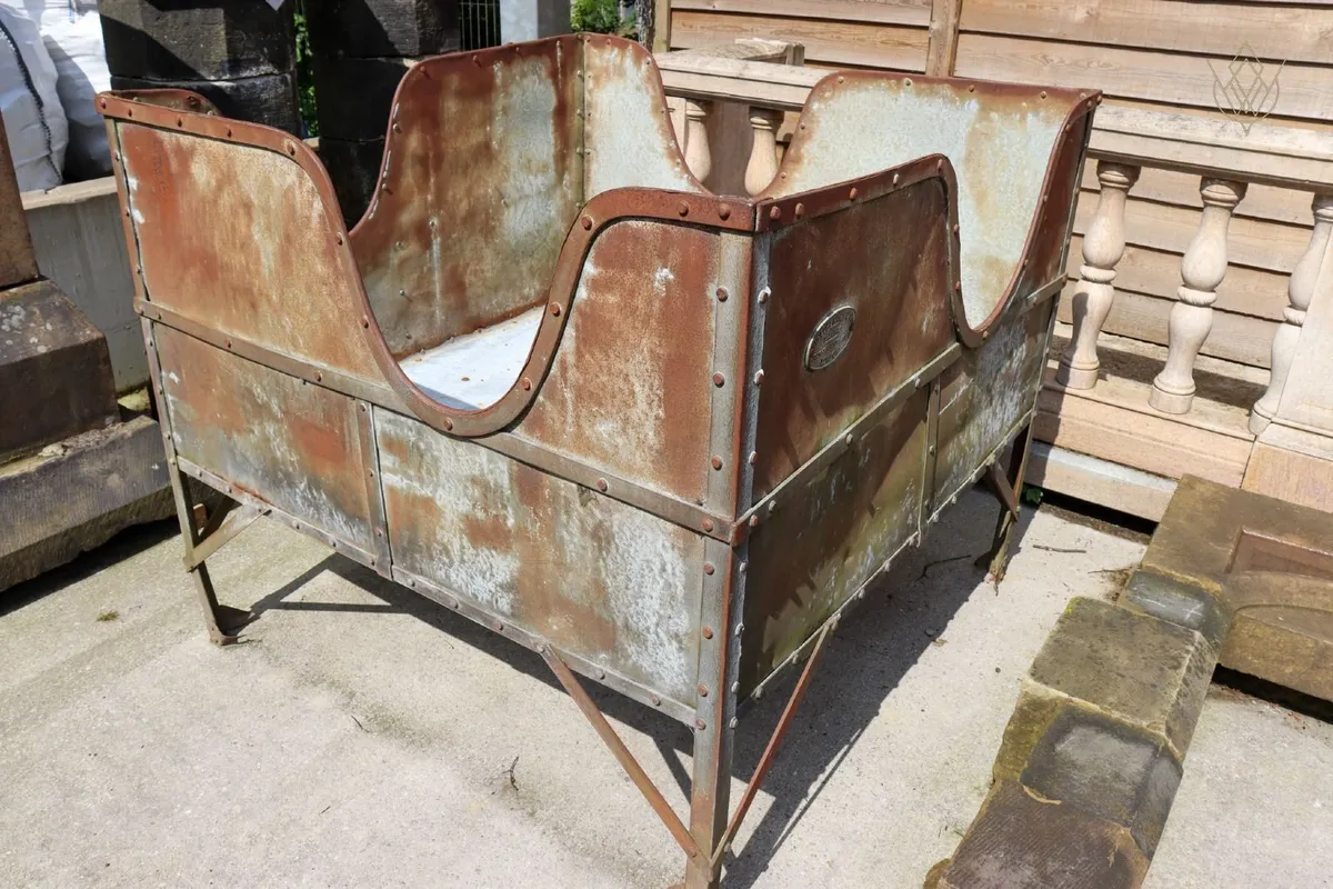 Galvanised Victorian Hay manger - Image 2