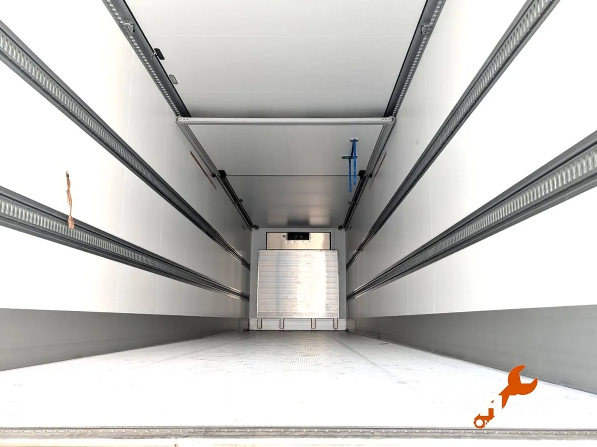 In Stock* TK Advancer SINGLE TEMP Schmitz Trailer - Image 3