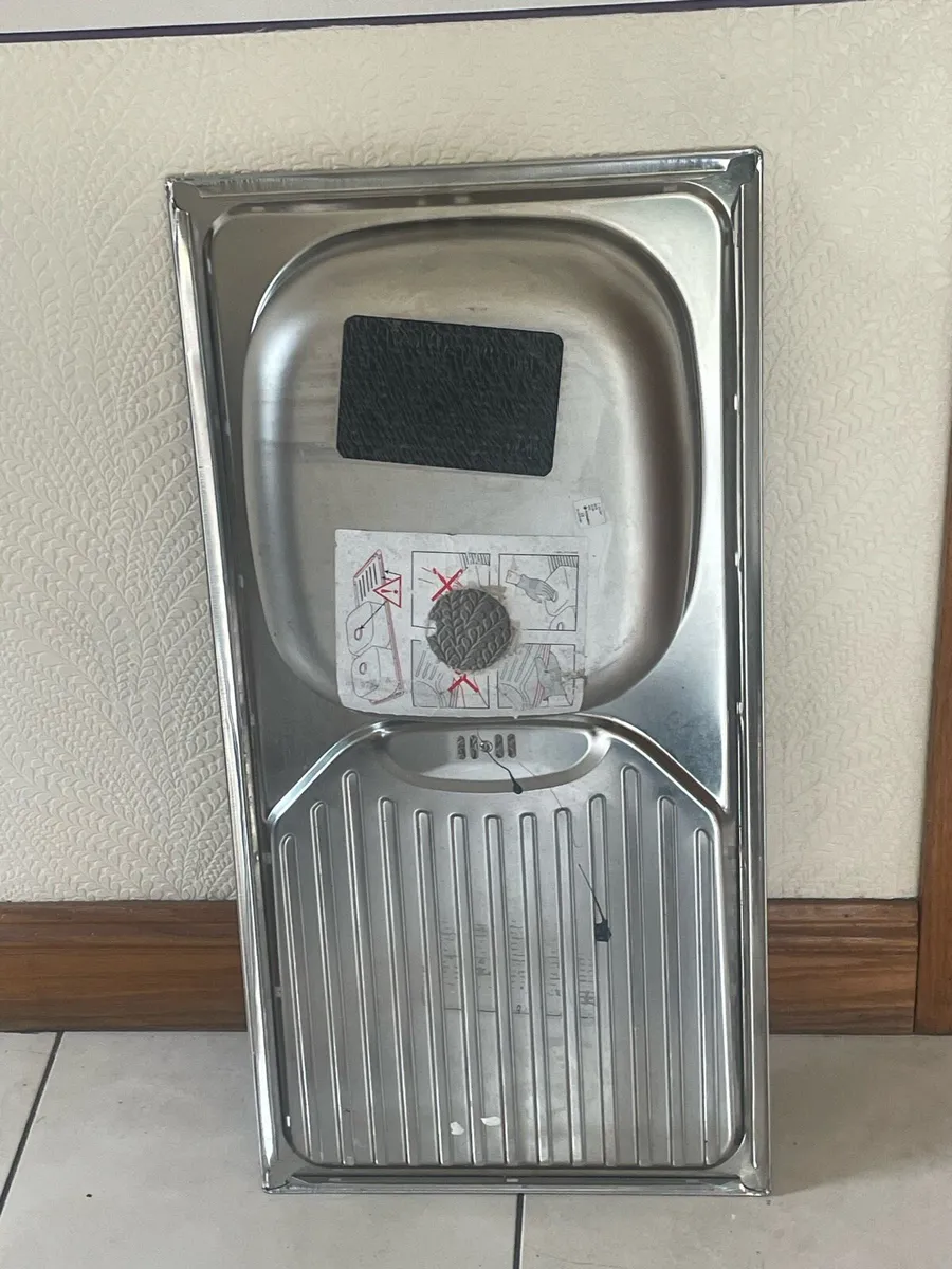 Stainless steel kitchen sink with draining board - Image 2