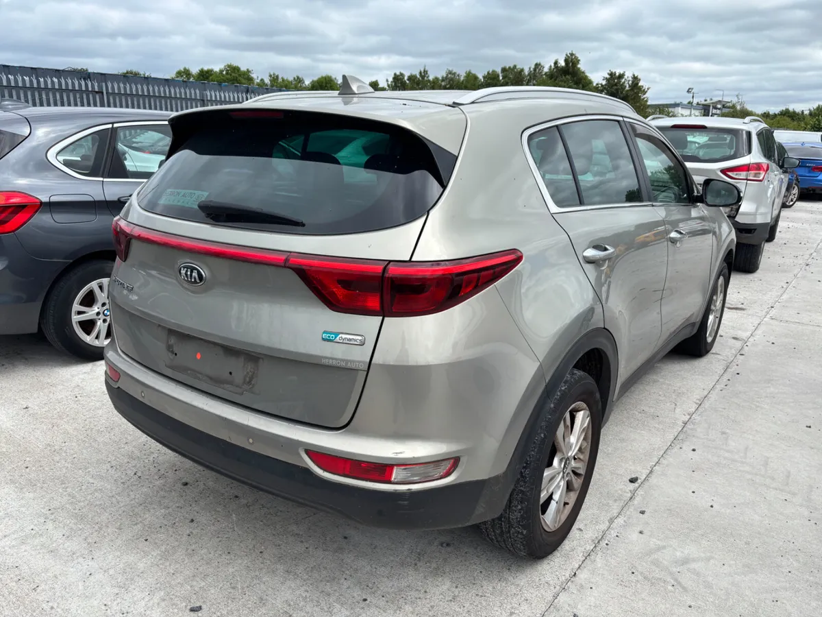 18 Sportage Platinum 1.7 Diesel 230km Drives - Image 3