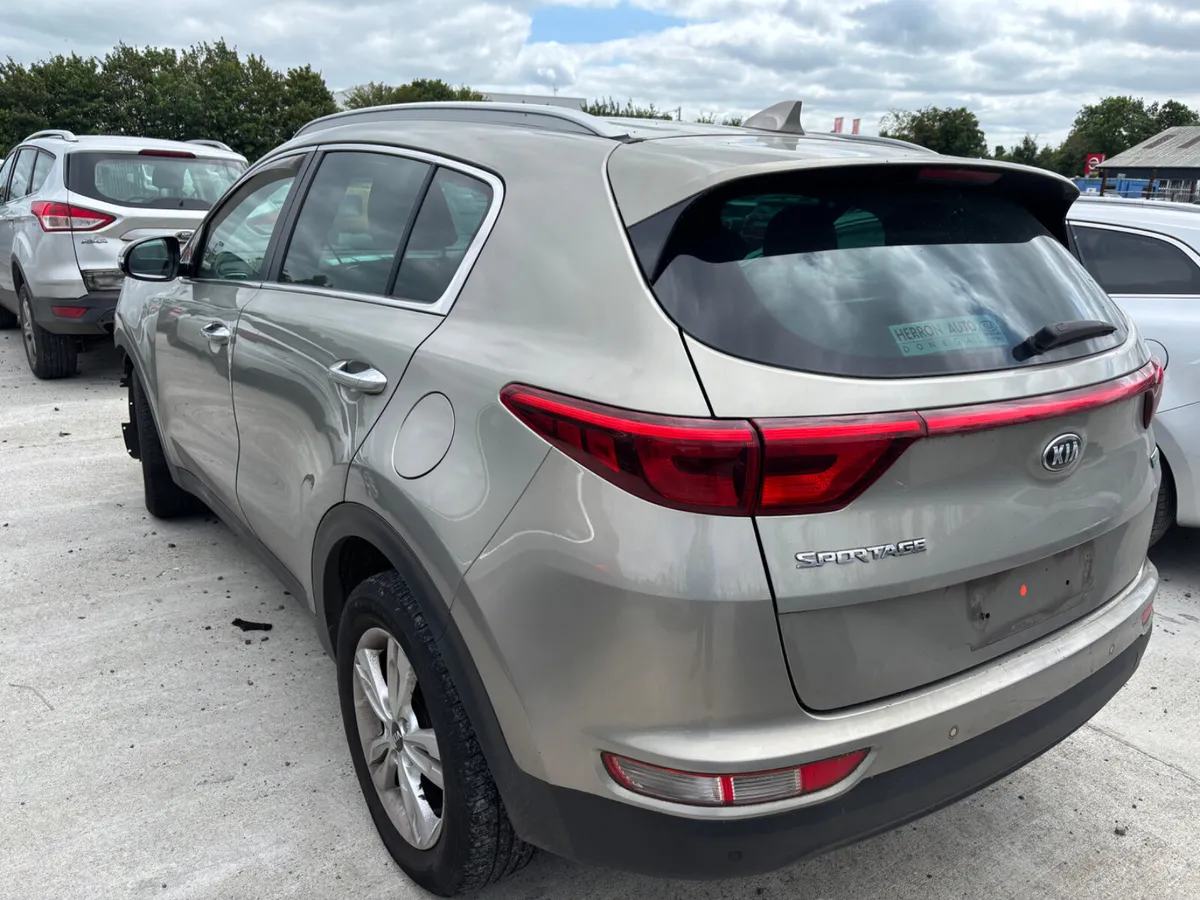 18 Sportage Platinum 1.7 Diesel 230km Drives - Image 4