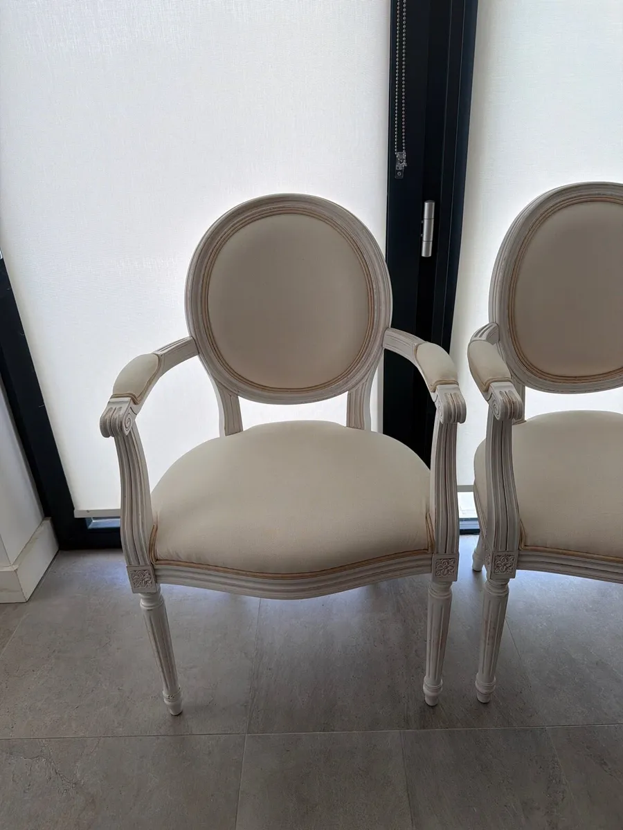 6 x Antique vintage cream chair with armrests - Image 1