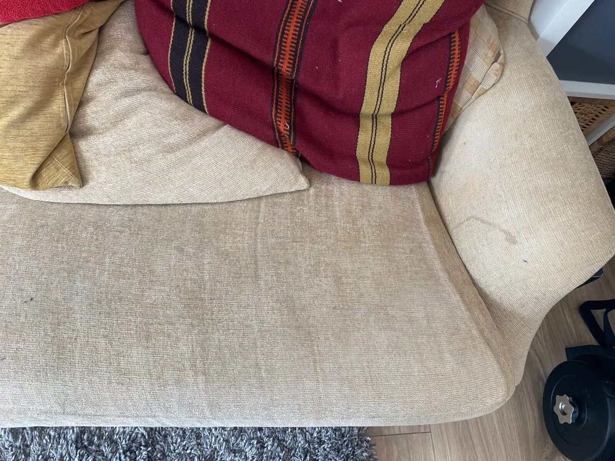 Couch - Image 4