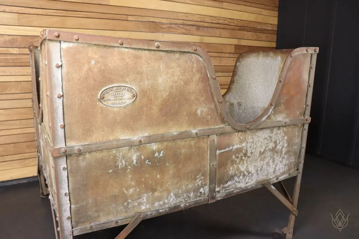 Galvanised Victorian Hay manger - Image 4