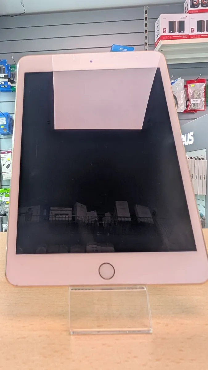 Apple iPad Mini 4 Gold - Image 2