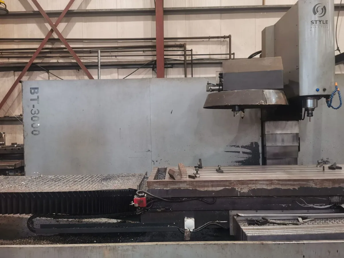 3 axis large CNC Machining Centre STYLE BT-3000 - Image 3