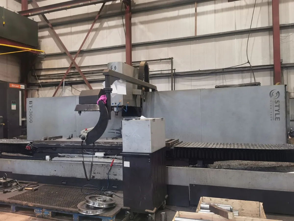 3 axis large CNC Machining Centre STYLE BT-3000 - Image 1