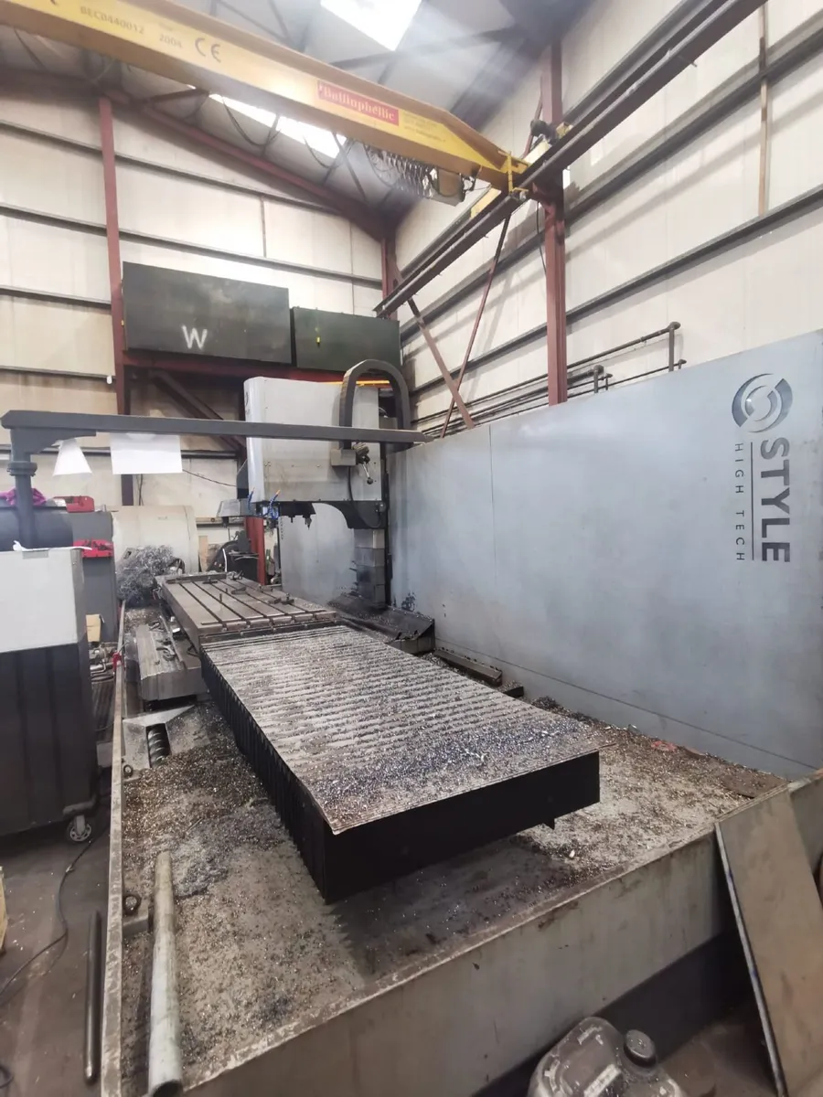 3 axis large CNC Machining Centre STYLE BT-3000 - Image 4