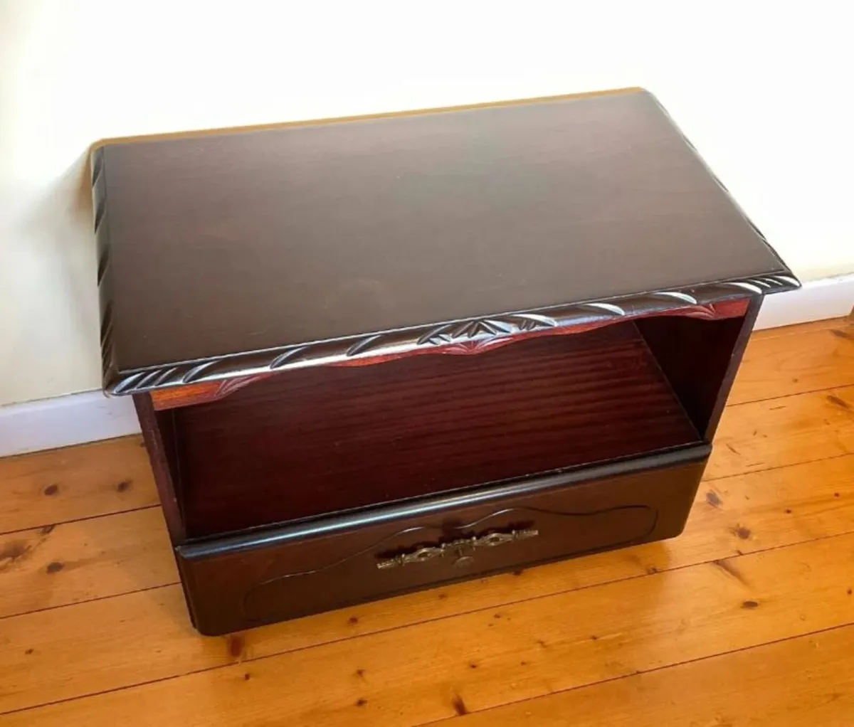 Rossmore Solid Mahogany TV Cabinet / Storage Unit - Image 2