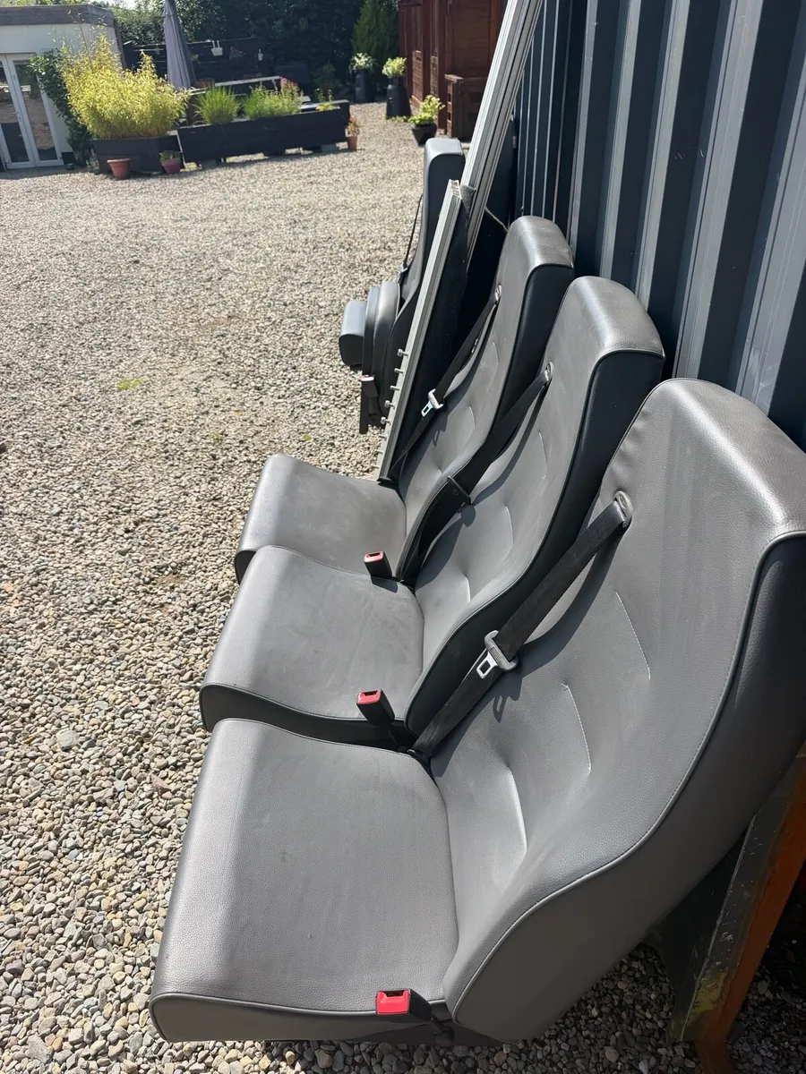 6X Minibus/Coach Passenger Seats with Seatbelts - Image 4