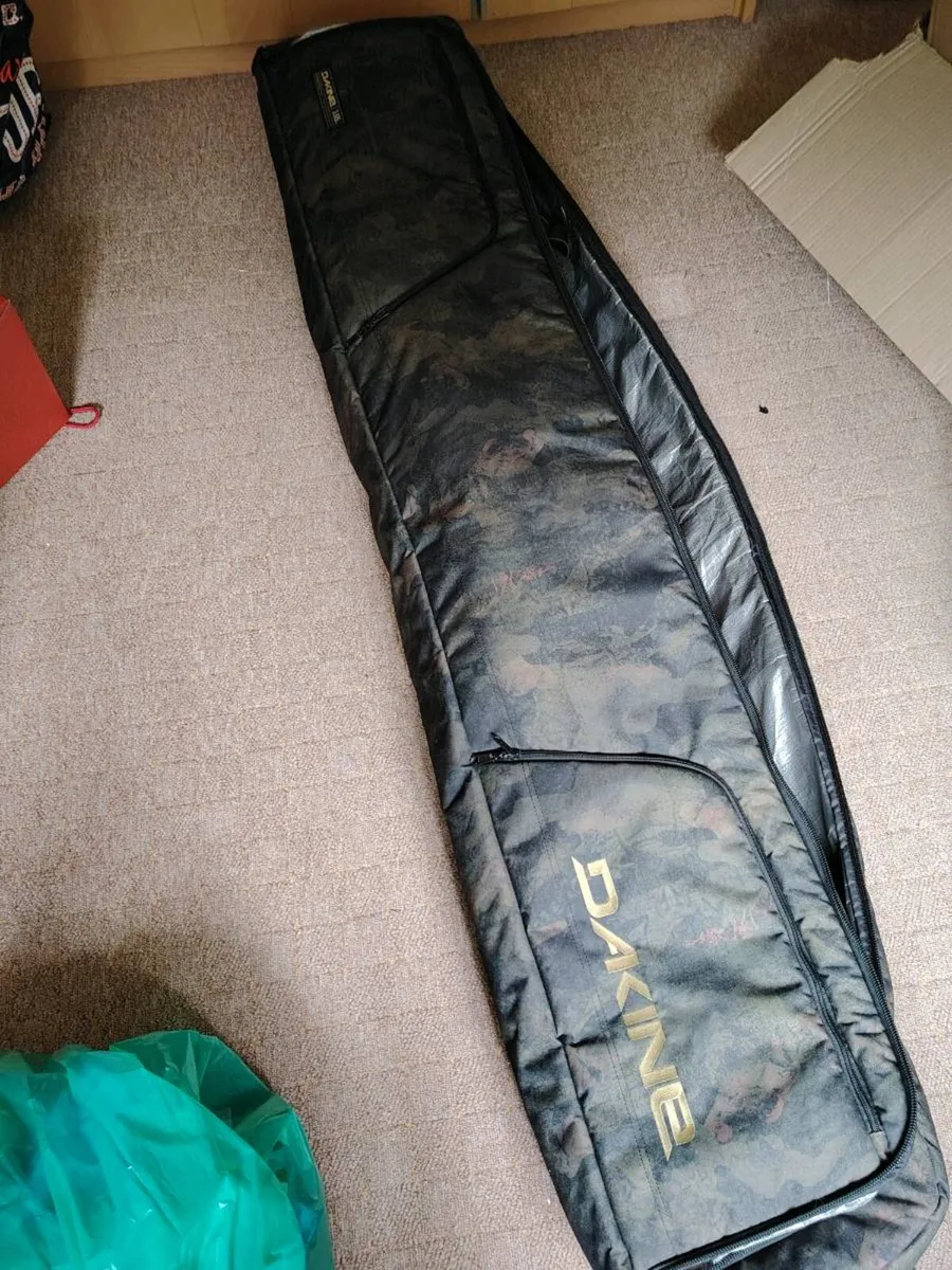 LibTech Snowboard and gear - Image 4