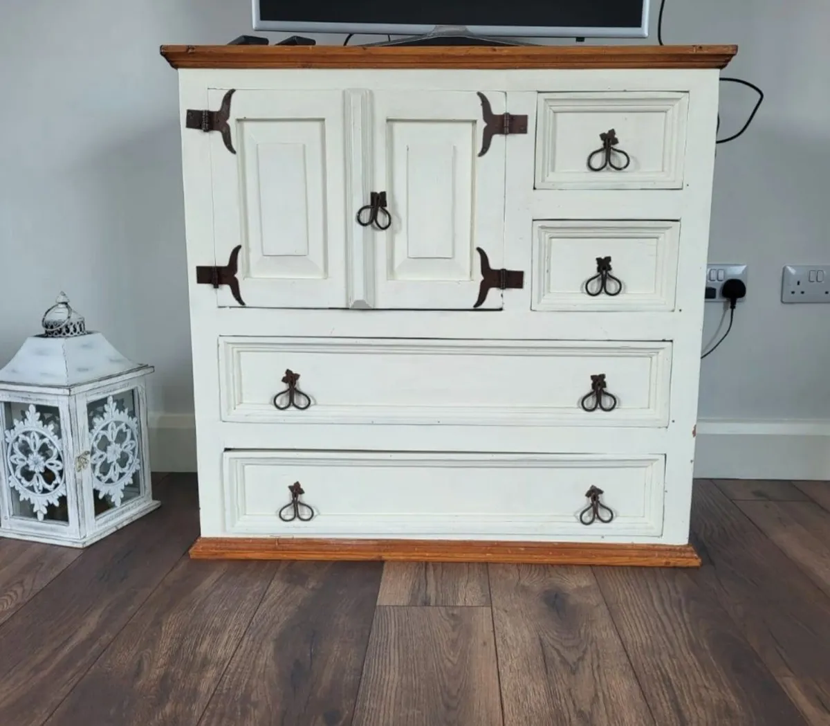 Furniture - Image 3