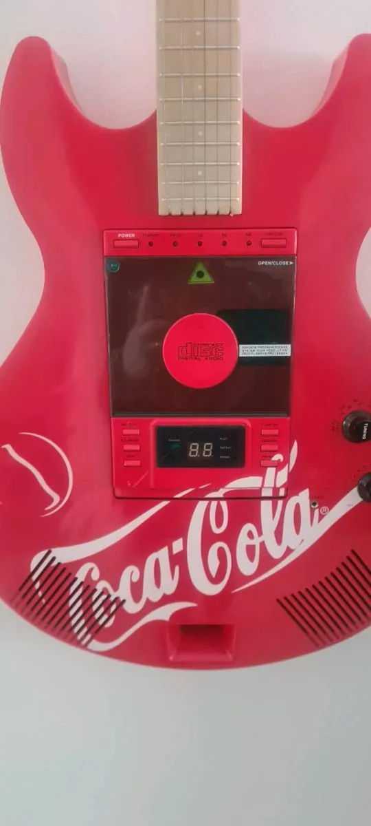 Coca-Cola guitar - Image 1