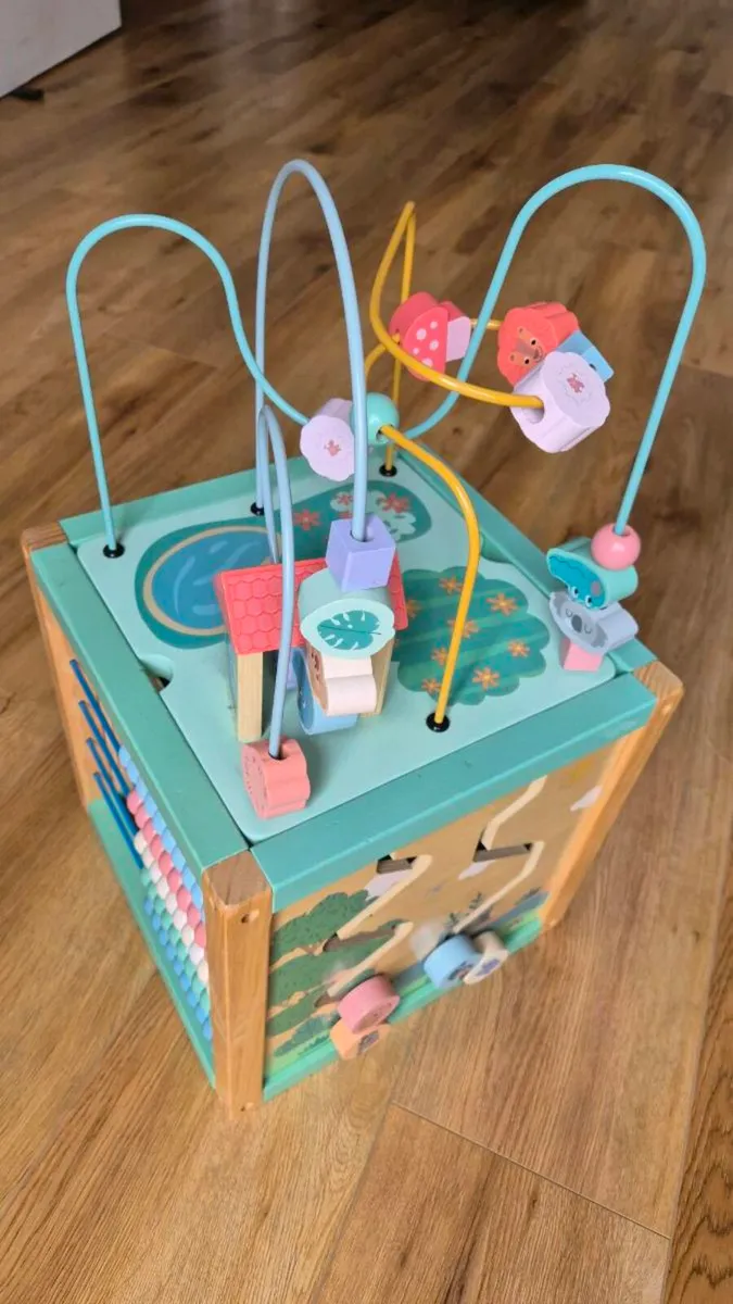Squirrel Play wooden 5 in 1 activity cube - Image 2