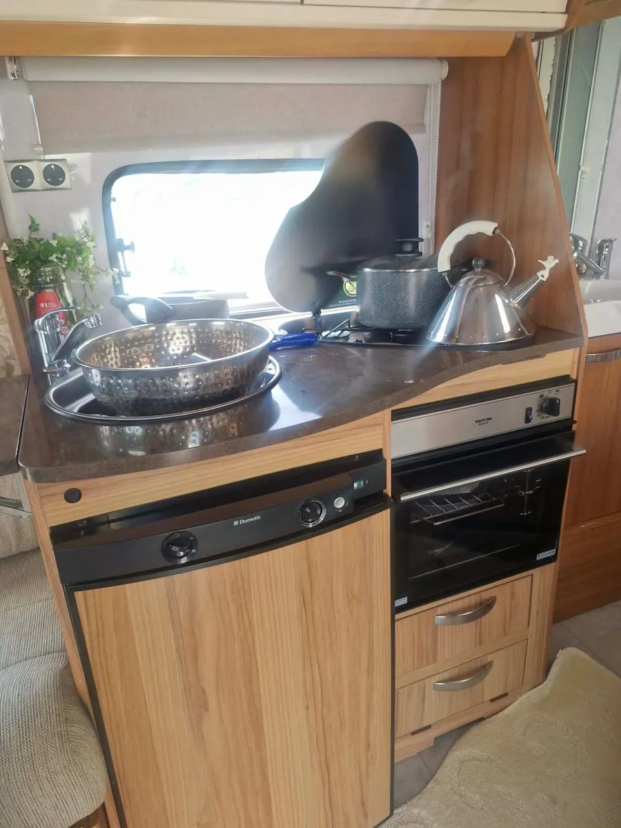 2017 motorhome - Image 4