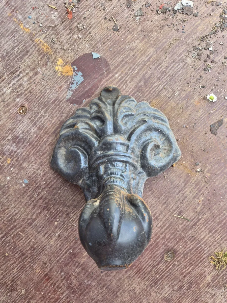 Cast Iron Bath Legs - Image 1