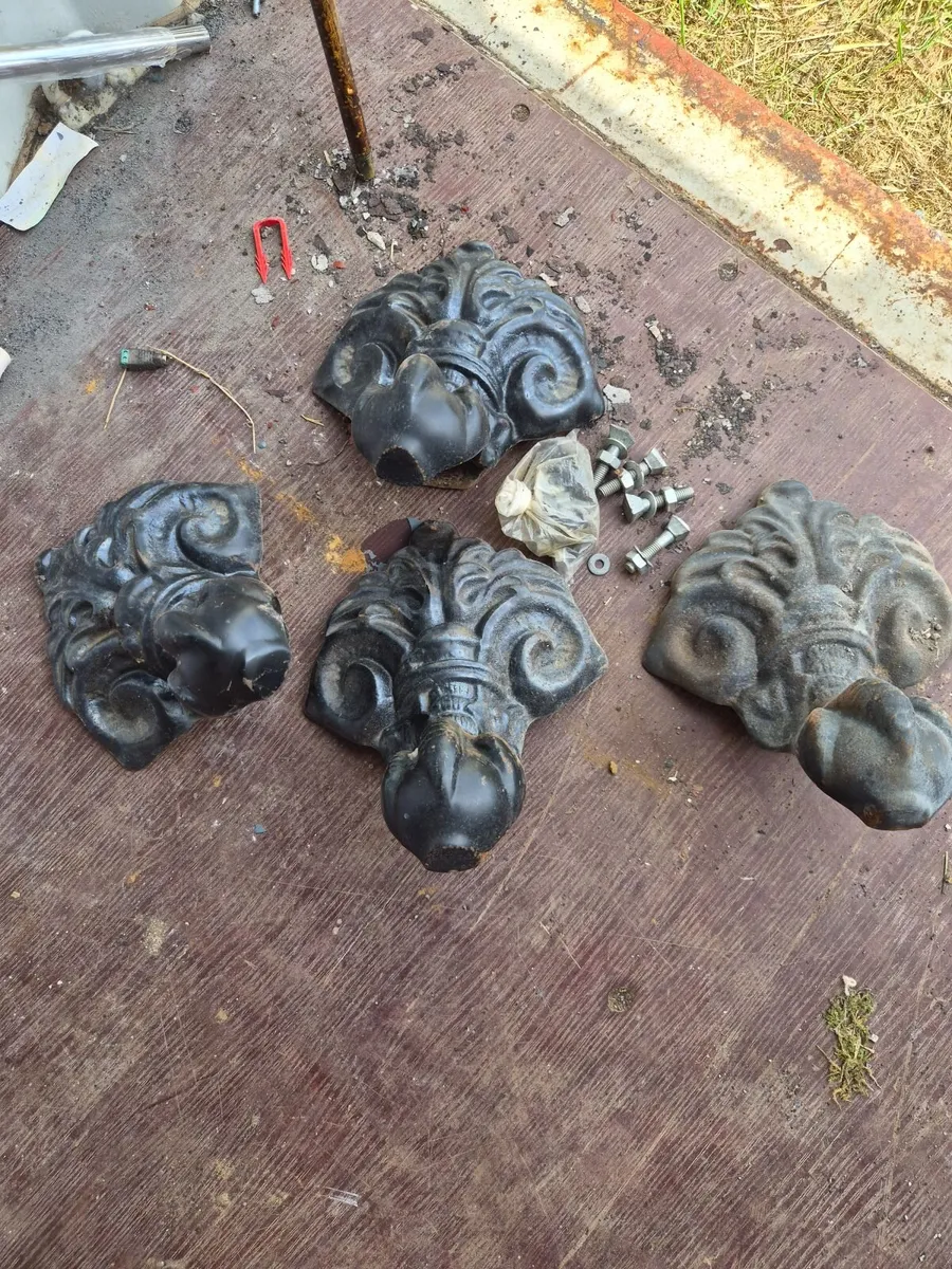 Cast Iron Bath Legs - Image 2