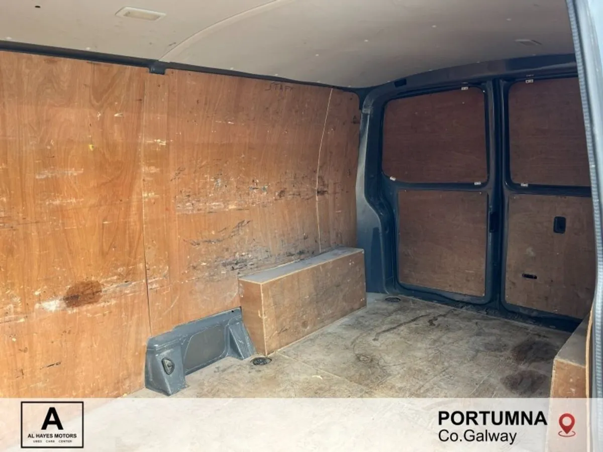 Volkswagen Transporter LWB  2.0TDI 150BHP *NO VAT* - Image 4