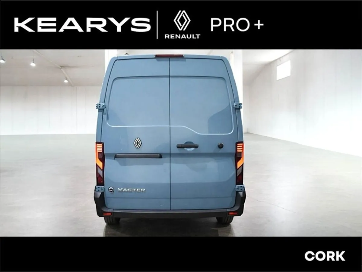 Renault Master FWD LM35 Blue dCi 170 EDC Advance E - Image 2
