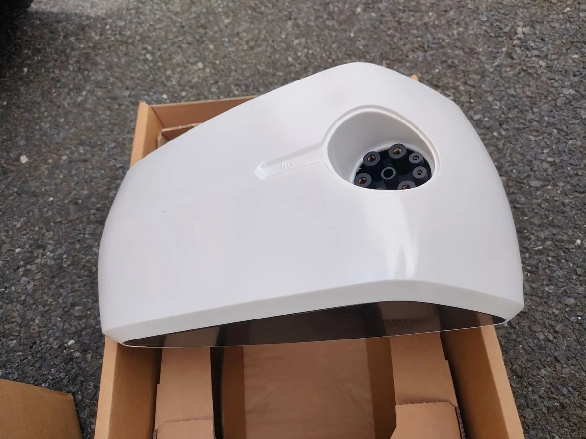EVBOX, car charger,(new) - Image 2