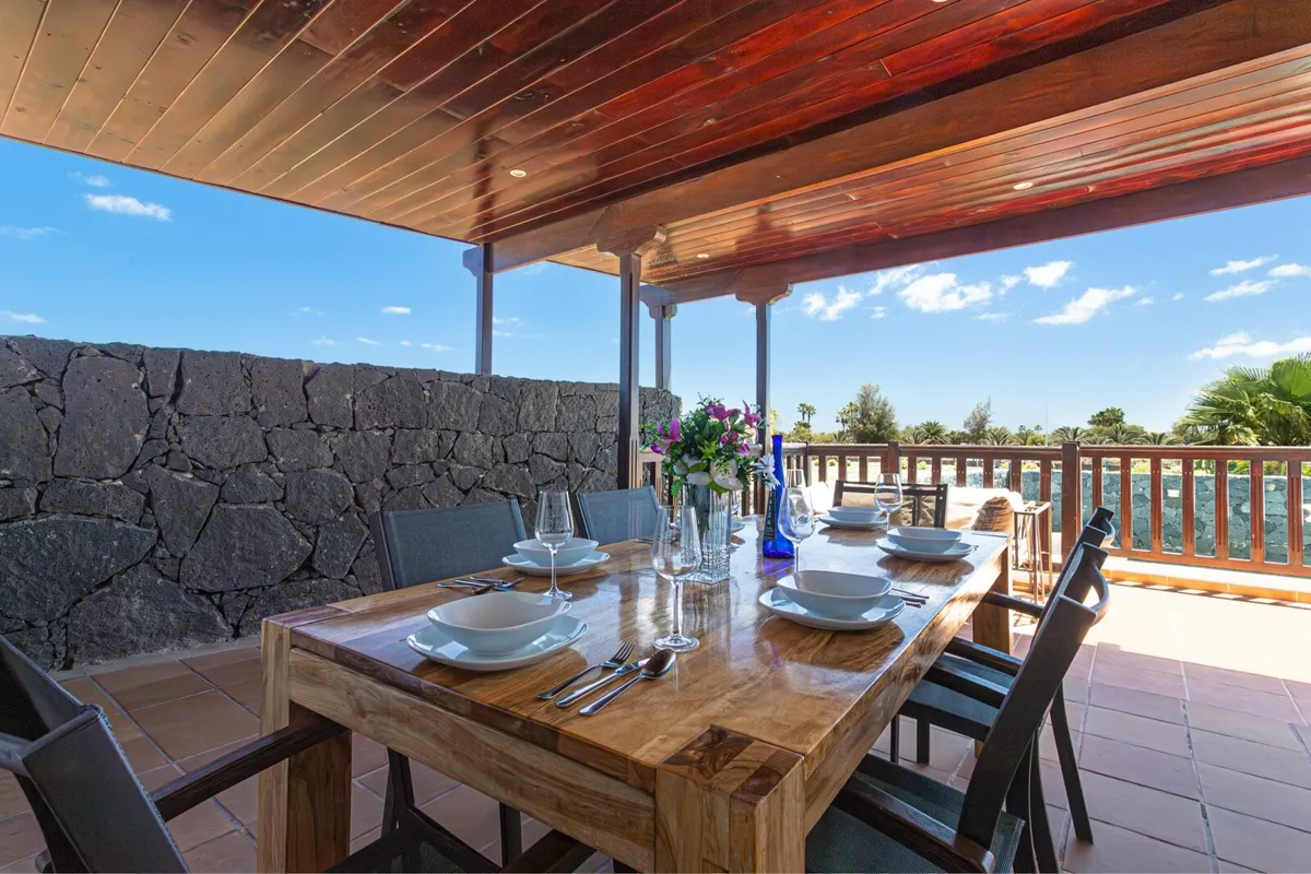 Villa Penguina Playa Blanca Lanzarote - 5 Bedroom - Image 4