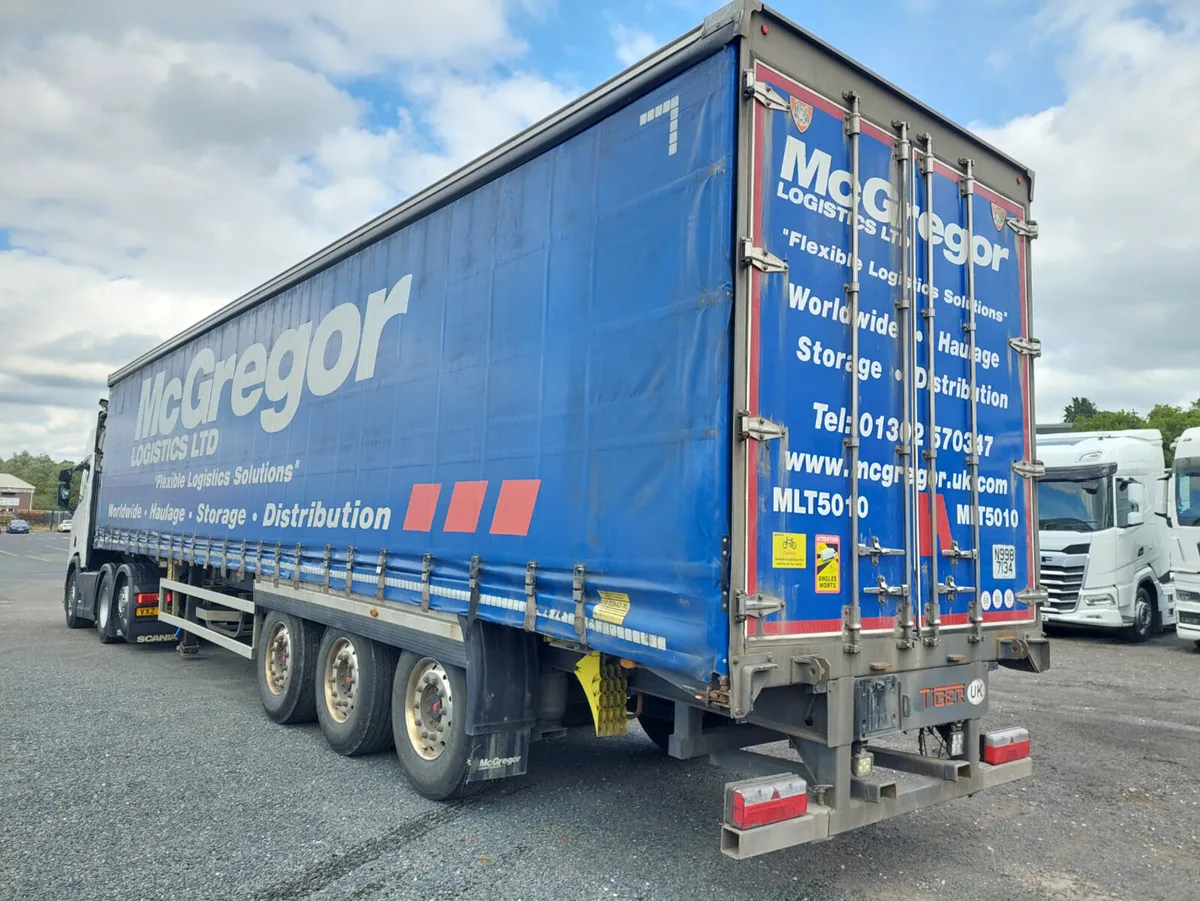 2020 TIGER CURTAINSIDER - Image 3