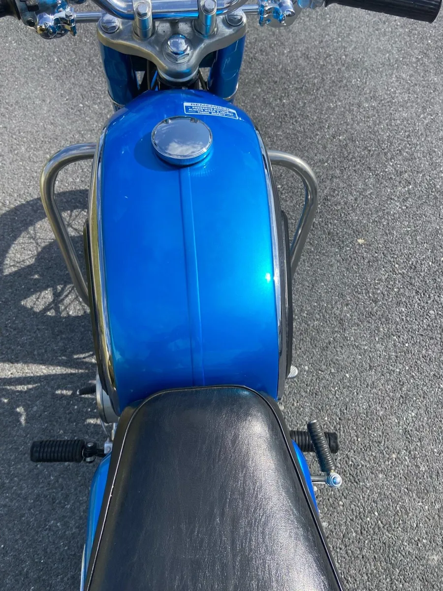 Concourse Honda CD 175 - Image 4