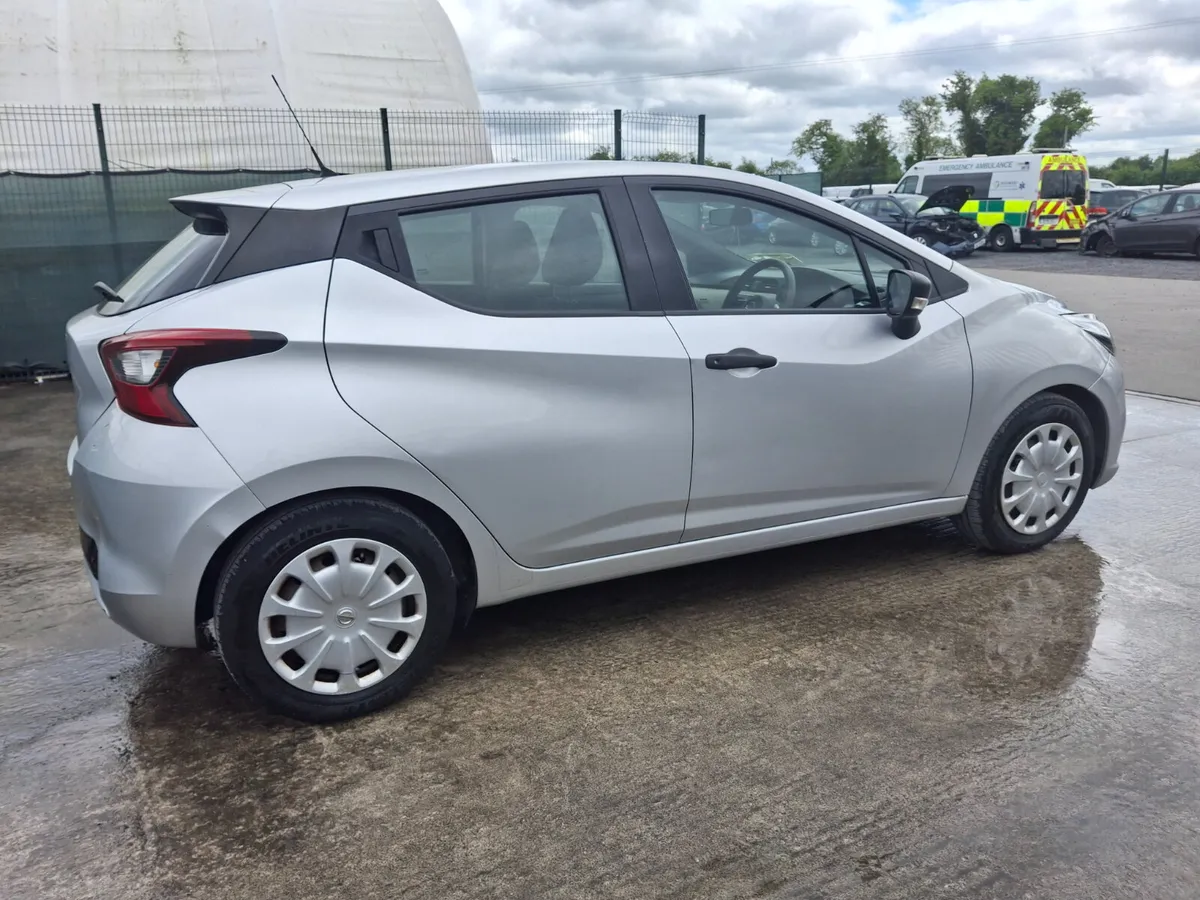 172 Nissan Micra  1.0 Petrol - Image 3