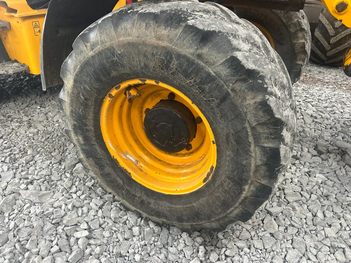 19.5.5R24 BKT Tires - Image 1